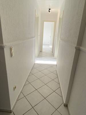 *Nähe Klinikum-Leverkusen* 2- Zimmer Dachgeschoss - Wohnung ohne Balkon – 51375 Leverkusen – Vorschaubild 5