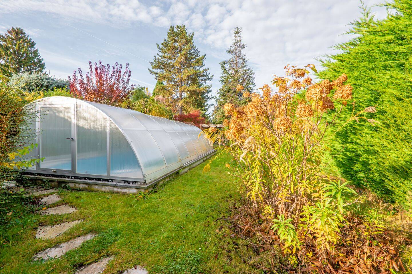 Charme trifft Potenzial - Doppelhaushälfte mit Garten und Pool im beliebten Stadtfeld West – Magdeburg – Vorschaubild 5