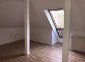 Die Dachgeschoss Wohnung liegt gut angebunden am Remberg in Hagen.
