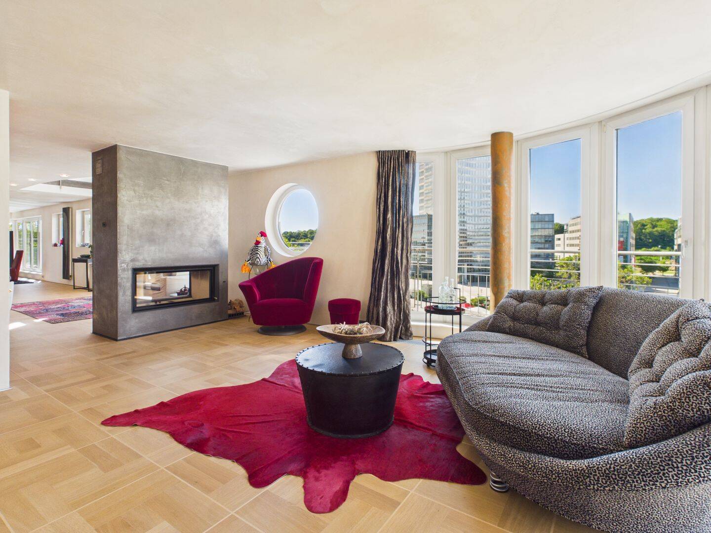 Penthouse-Maisonette am MediaPark mit 3 TG-Stellplätzen