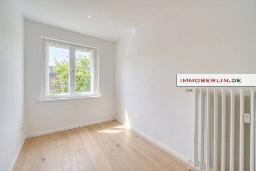 IMMOBERLIN.DE - Ersteinzug nach Sanierung: Stilvolle Altbauwohnung mit Südwestloggia – Berlin – Vorschaubild 4