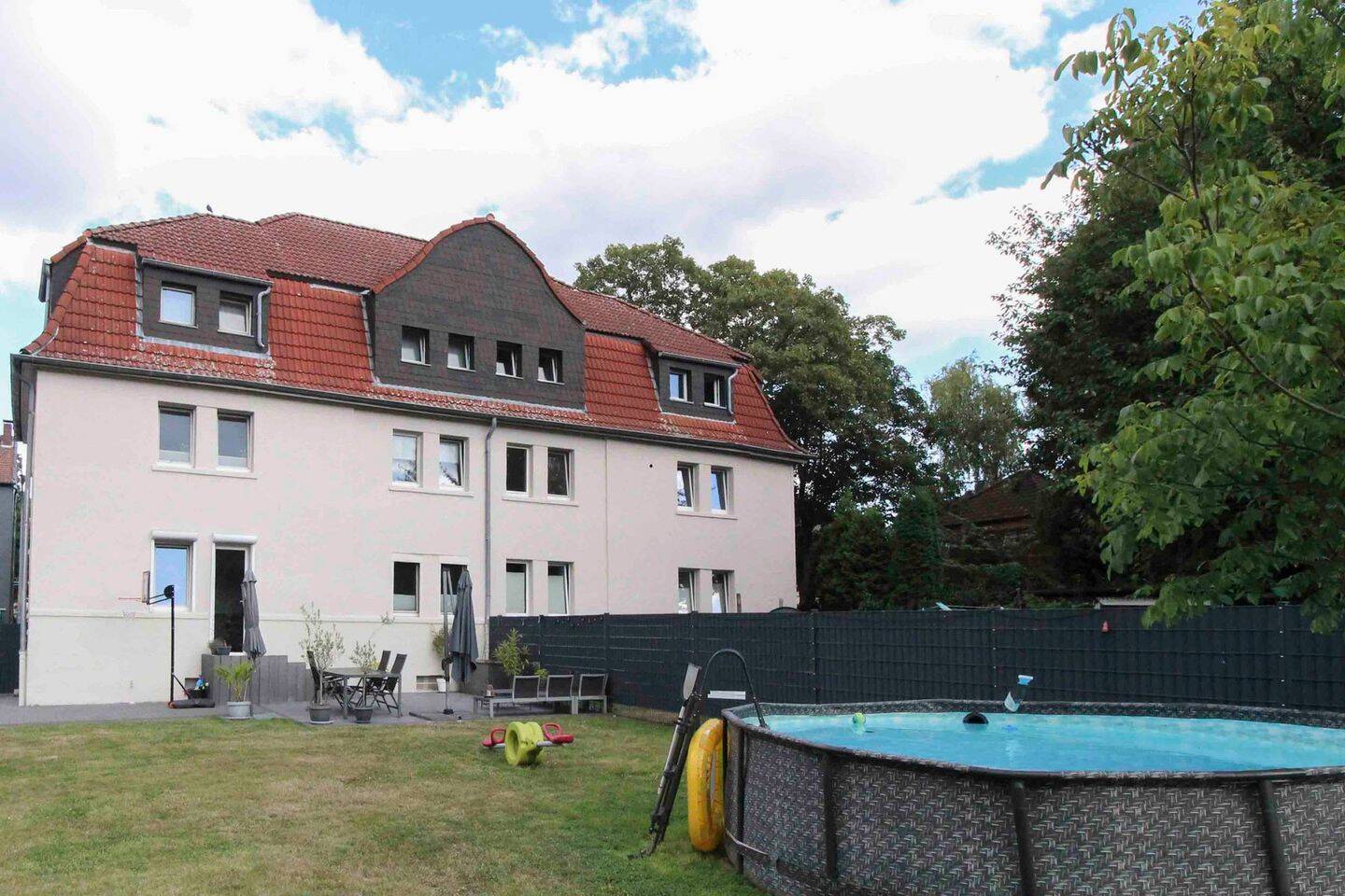 Zwei autarke Haushälften - ideal für Familien / Mehrgenerationen & Entlastung durch Mieteinnahmen – Gelsenkirchen – Bild 1 von 9