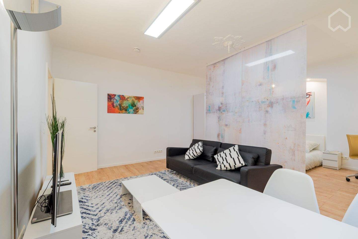Moderne, stilvolle und sehr zentral gelegene und renovierte Wohnung - mit allem inklusive! – Berlin – Vorschaubild 4