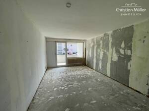 Entkernte 1,5-Zimmer-Wohnung mit Südbalkon und Stellplatz in Freiburg-Haslach – 79115 Freiburg im Breisgau – Vorschaubild 3