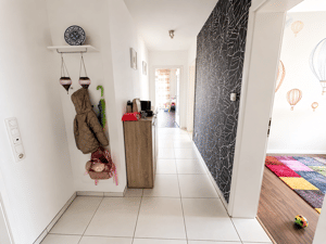***Exklusive Obergeschosswohnung mit Erdwärmepumpe und Balkon*** – 33102 Paderborn – Vorschaubild 3