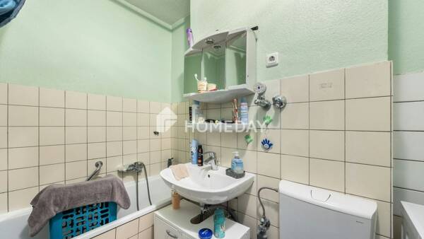 Etagenwohnung in 50769 Köln Chorweiler mit 79 m² kaufen
