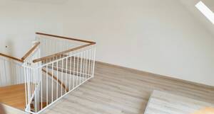 Charmante 2-Raum-Maisonette-Wohnung: stilvoll, hell und ideal für modernes Wohnen. – 2742 Neusalza-Spremberg – Vorschaubild 2