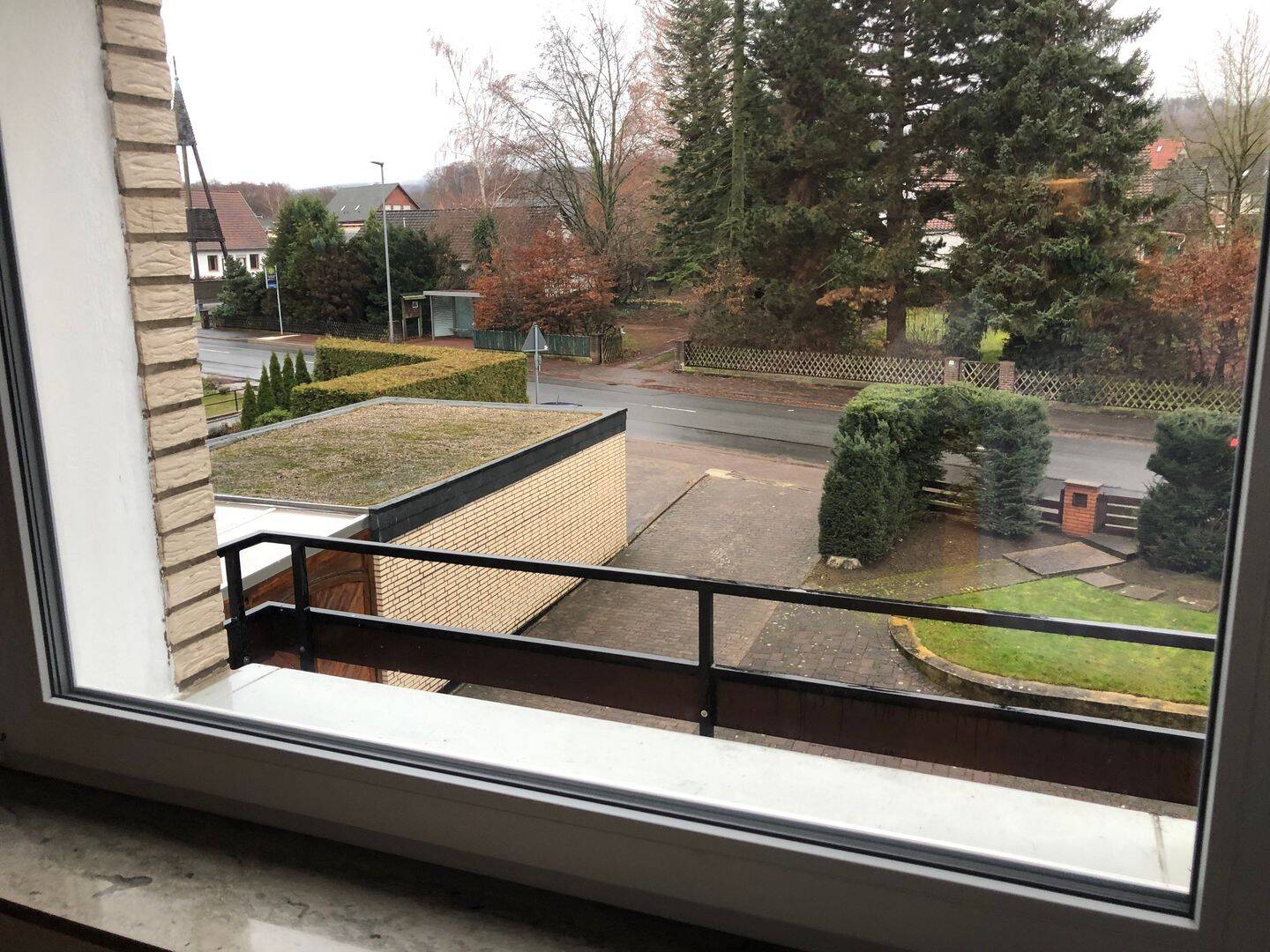 Moderne 3-Zimmer Wohnung mit Zusatzzimmer, EBK, Balkon und Garage in Wennigsen – Wennigsen (Deister) – Vorschaubild 5