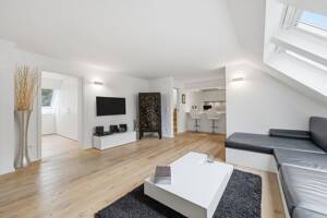 Stilvolle Designerwohnung mit Luxusausstattung: Ihr neues Zuhause in Traumlage von München-Solln! – 81479 München – Vorschaubild 3