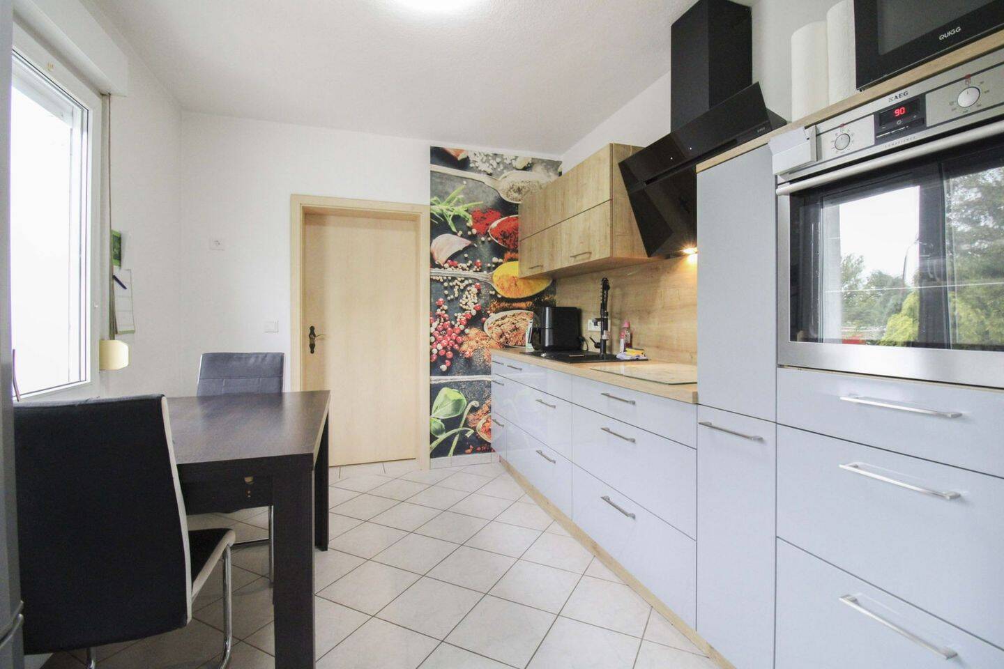 Flexibles Wohnen & Vermieten: 6-Zimmer-Reihenendhaus mit zwei Wohneinheiten nahe Güstrow – Lüssow – Vorschaubild 2