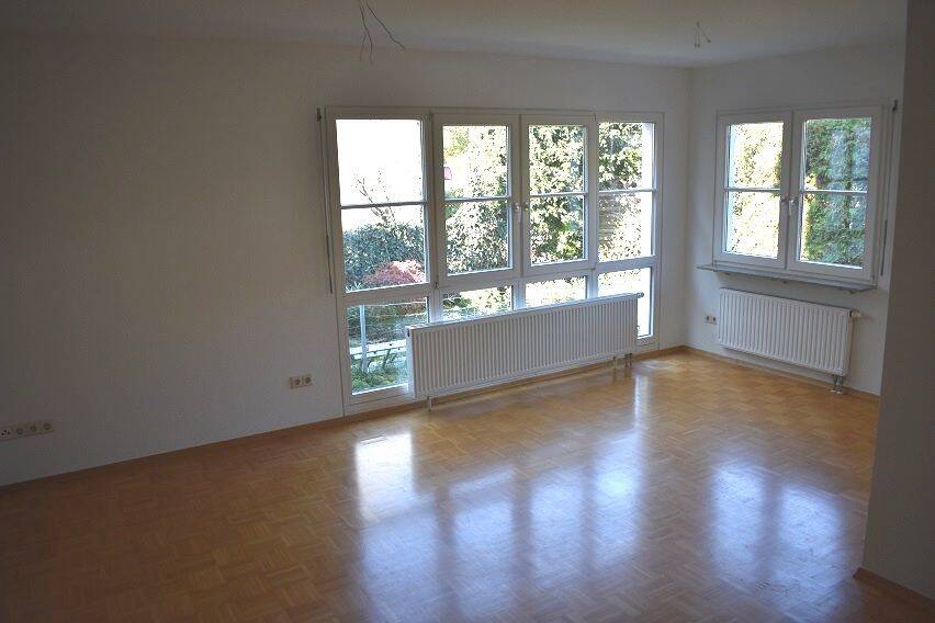 Großzügige Doppelhaushälfte inkl. Einliegerwohnung in ruhiger Lage von Stuttgart-Plieningen – Stuttgart – Vorschaubild 3