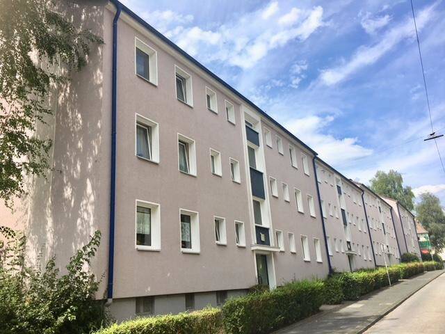 Frisch renovierte 3-Zi.-EG-Whg. mit neuem Tageslichtbad und Balkon