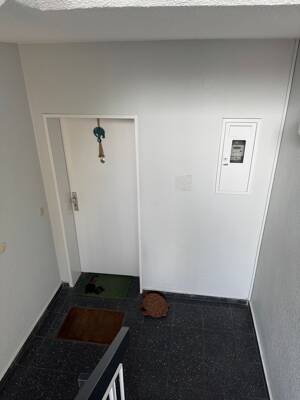 BEST OF ESCHERSHEIM: Gepflegtes Mehrfamilienhaus mit Balkonen und Garage -Erdgeschoß freiwerdend- – 60433 Frankfurt am Main – Vorschaubild 5