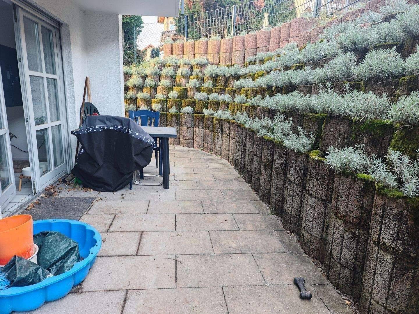 Provisionsfrei --- schöne helle 2-Zimmer-Terrassenwohnung mit Stellplatz, Gemeinschaftsgarten & -pool – Birkenfeld – Vorschaubild 5