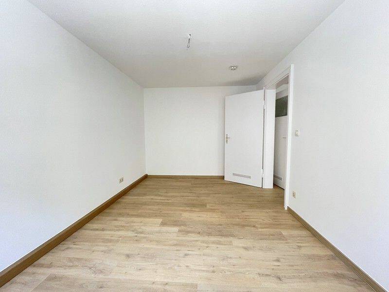 PREIS-WERT in JOHANNIS! Schön renovierte 2-Zimmer-Wohnung in gefragter Lage von Nürnberg – Nürnberg – Vorschaubild 4