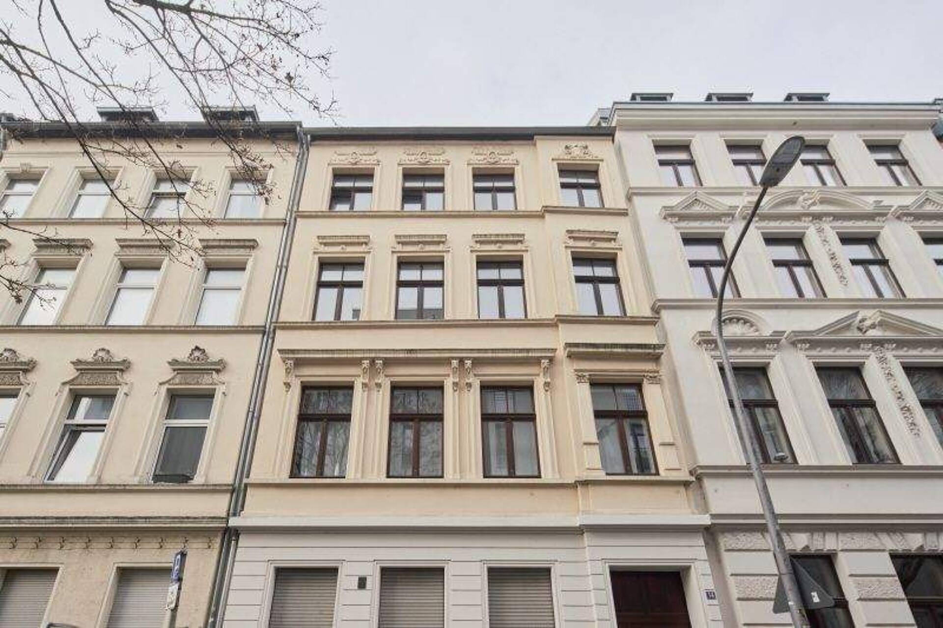 Mehrfamilienhaus in 51105 Köln mit 410 m² kaufen