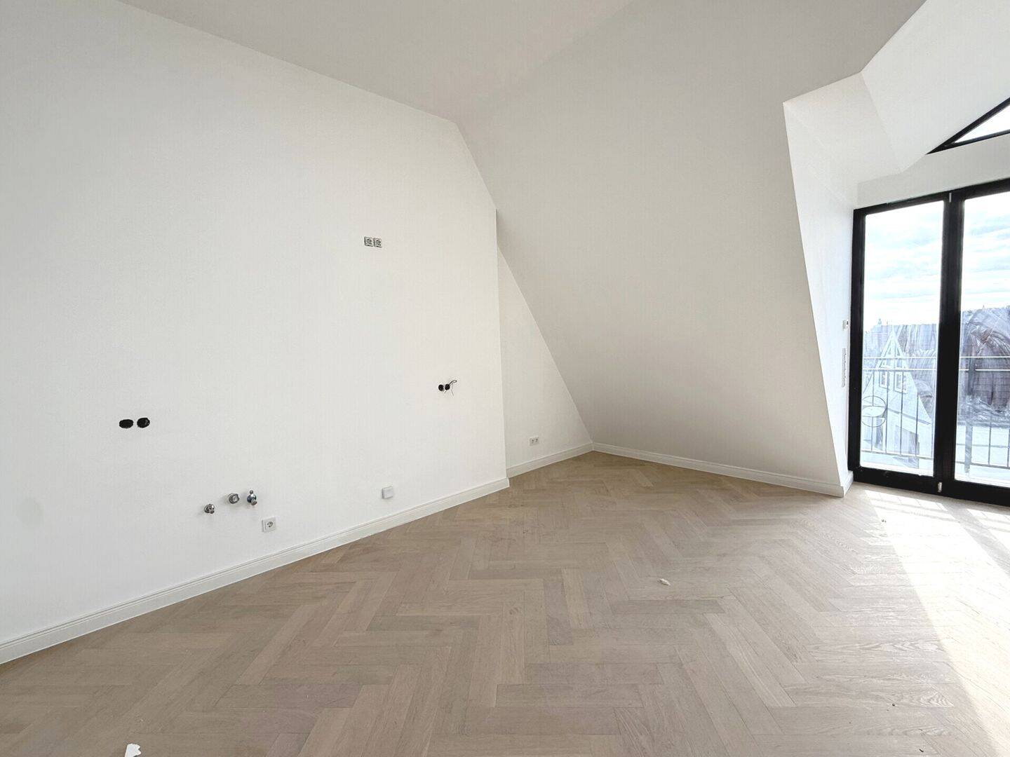 Traumwohnung im 5. OG - modernisierter Altbau mit Aufzug, Balkon, A+ Energieklasse und Einbauküche – Berlin – Vorschaubild 9