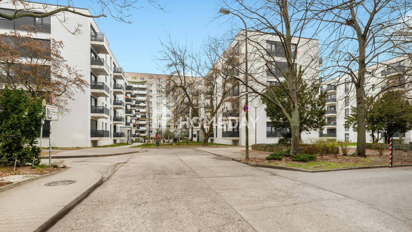 Mitten im Zentrum und Blick auf die Spree: 3-Zimmer-Wohnung mit Loggia und 2 Stellplätzen – Berlin – Vorschaubild 4