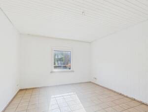 Stuttgart-West: 3 helle Zimmer mit großzügigem Balkon, ruhiger Lage & Gestaltungspotenzial – 70176 Stuttgart – Vorschaubild 4