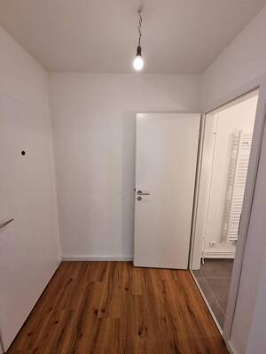 Frisch sanierte 1-Zimmer-Wohnung mit Terrasse – 22529 Hamburg – Vorschaubild 6