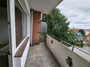Gut geschnittene Dreizimmerwohnung mit Balkon, Keller- und Bodenraum. Fahrstuhl im Haus – 23554 Lübeck – Vorschaubild 5