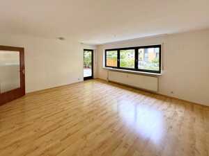 NÜRNBERG-NORD: RUHIG GELEGENE 3-ZIMMER-EG-WOHNUNG MIT GROSSER TERRASSE UND AUSSENSTELLPLATZ – 90408 Nürnberg – Vorschaubild 3