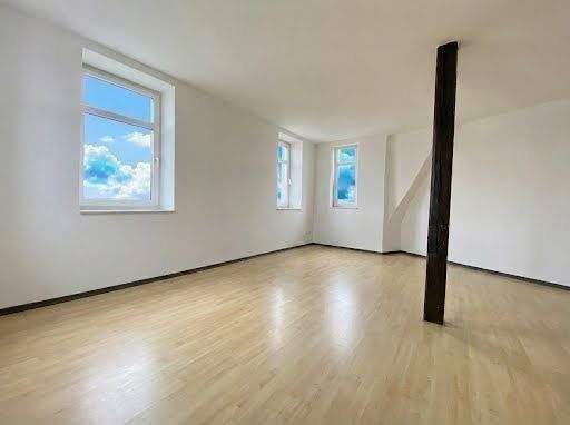 Einbauküche inklusive! Sanierte 3-Raum-Wohnung im Dachgeschoss – Erfurt – Vorschaubild 3