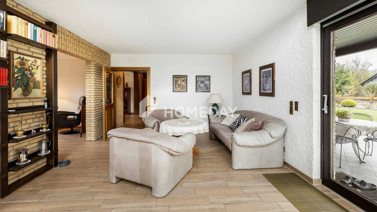Ihr Zuhause mit viel Charme, Gallerie-Wohnzimmer, Garage & wunderschönem Garten | Ahlhorn – Großenkneten – Vorschaubild 5