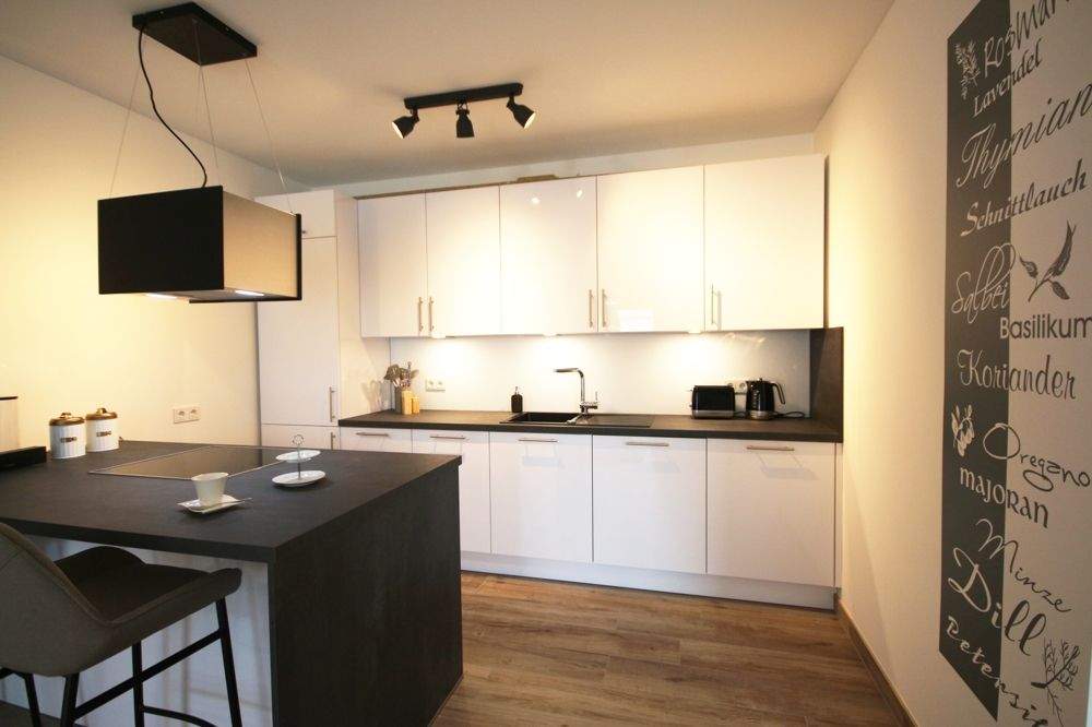 Neubau Hell und modern eingerichtete Wohnung mit Balkon – Saarbrücken – Vorschaubild 6
