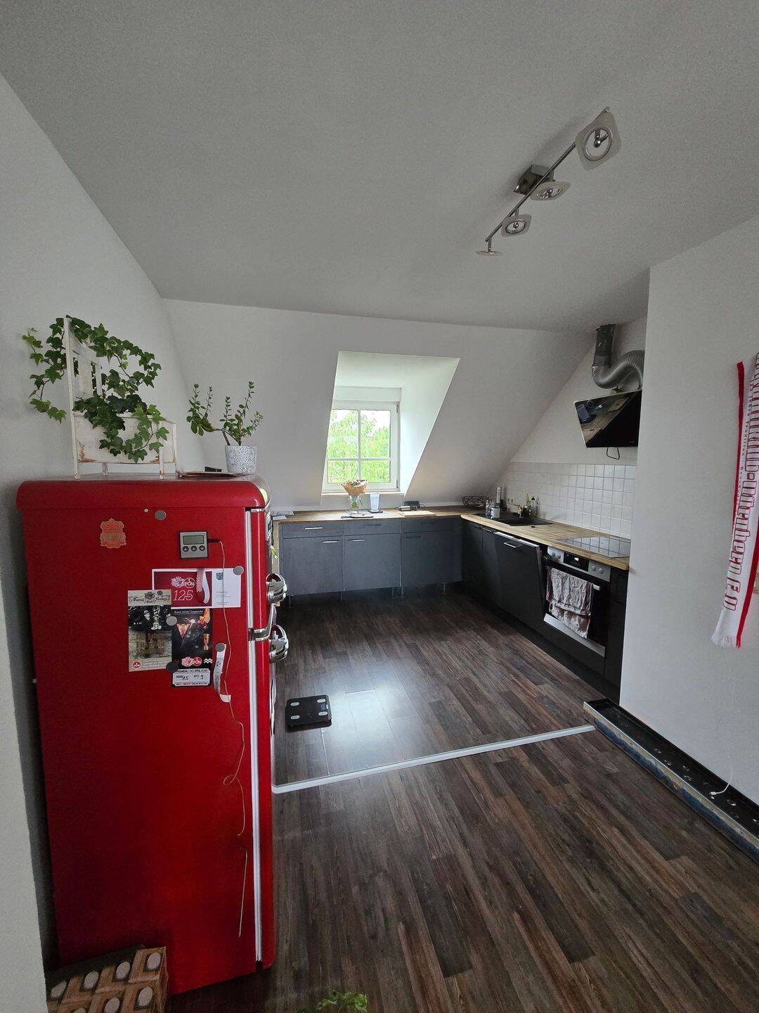 Freundliche 3-Zimmer-Dachgeschosswohnung mit wunderschönem Ausblick über Kornburg – Nürnberg – Vorschaubild 8