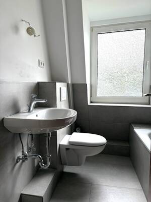 Modernisierte Wohnung mit Süd-Balkon – 22527 Hamburg – Vorschaubild 3