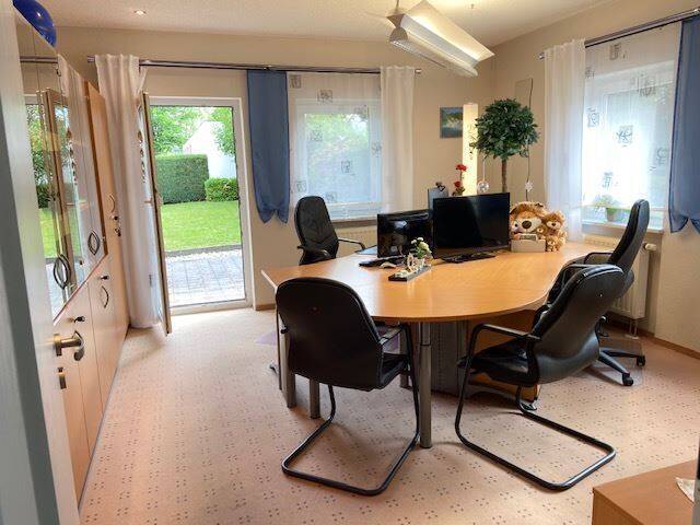 Vermietetes Mehrfamilienhaus mit zusätzlicher Bürofläche *VERHANDLUNGSBASIS* – Oberkotzau – Vorschaubild 8