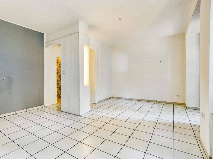 Viele Optionen - Dreifamilienhaus in ruhiger und zentraler Umgebung von Duisburg-Wanheimerort – Duisburg – Vorschaubild 3
