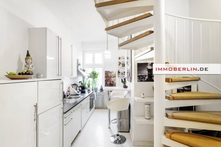 IMMOBERLIN.DE - Bleibtreustraße - Topzustand! Exklusive Dachgeschosswohnung in Bestlage – Berlin – Bild 1 von 8