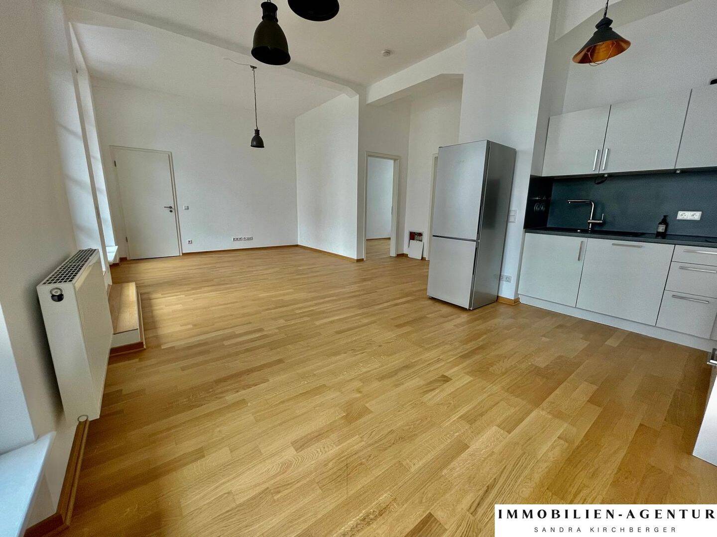 Einmalige Gelegenheit! Stilvolle Dachterrassenwohnung in historischer Tramstation-Tramlofts Nürnberg – Nürnberg – Vorschaubild 3