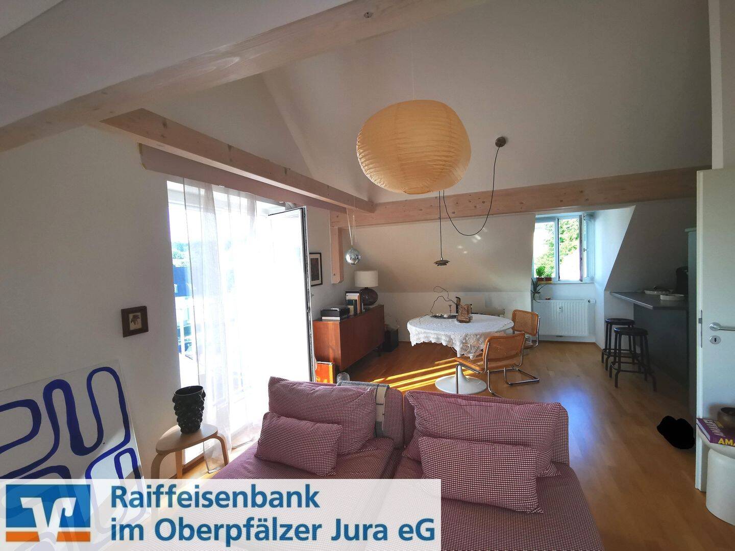 Traumhafte 3-Zimmer-Dachgeschosswohnung in der grünen Mitte mit Panoramablick über Regensburg und eigenem Garten – Regensburg – Vorschaubild 5