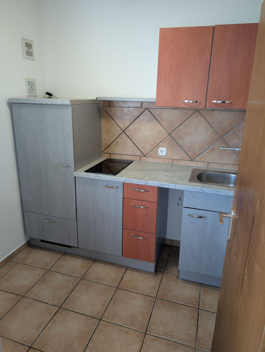 Helle 1-Zimmer-Wohnung im 17. Obergeschoss mit Balkon – Nürnberg-Langwasser – Nürnberg – Vorschaubild 3