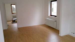 ## Nähe Mercedes, 6 Parteienhaus, 2 Garagen, 2 Stellplätze, Gartenhaus ## – 28325 Bremen – Vorschaubild 2