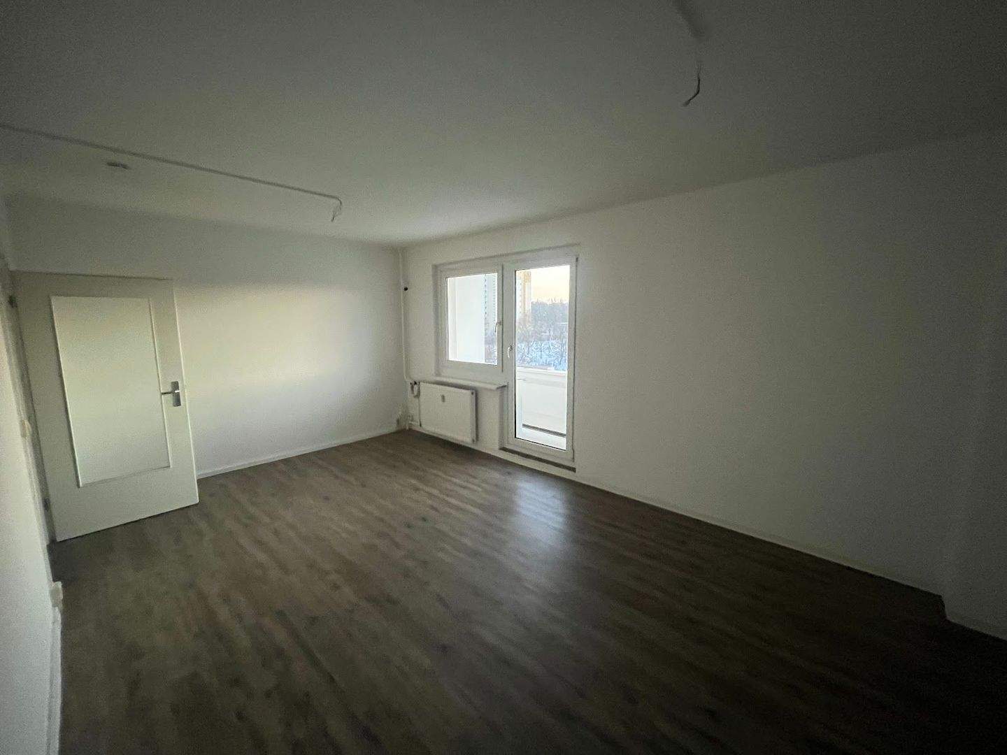 Gepflegte Wohnung mit Balkon und Wannenbad in Kappel – Chemnitz – Vorschaubild 4