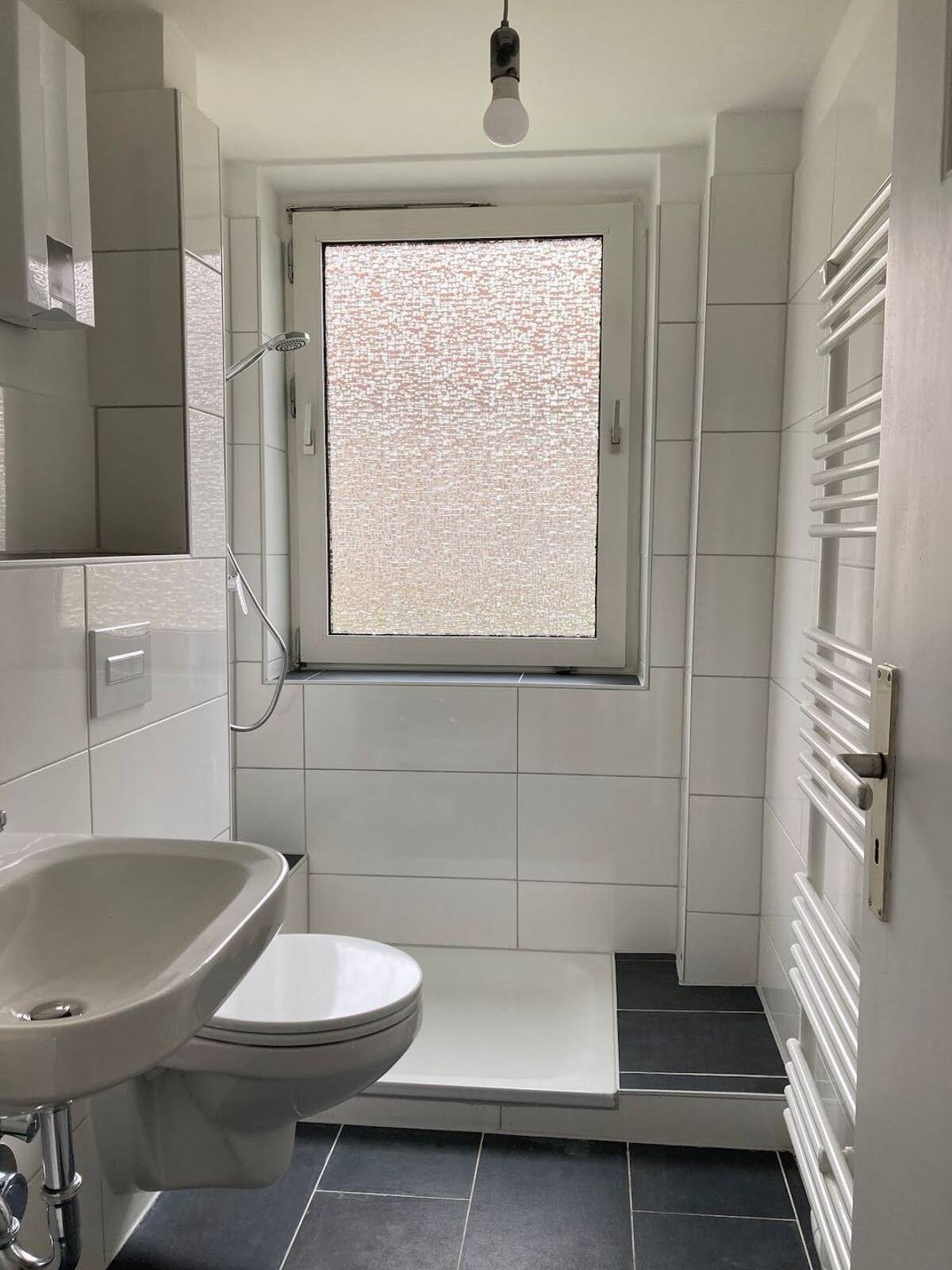 Urbanes Zuhause mit Wohlfühlfaktor- 3-Zimmerwohnung (Musterbilder) – 38226 Salzgitter – Bild 1 von 5