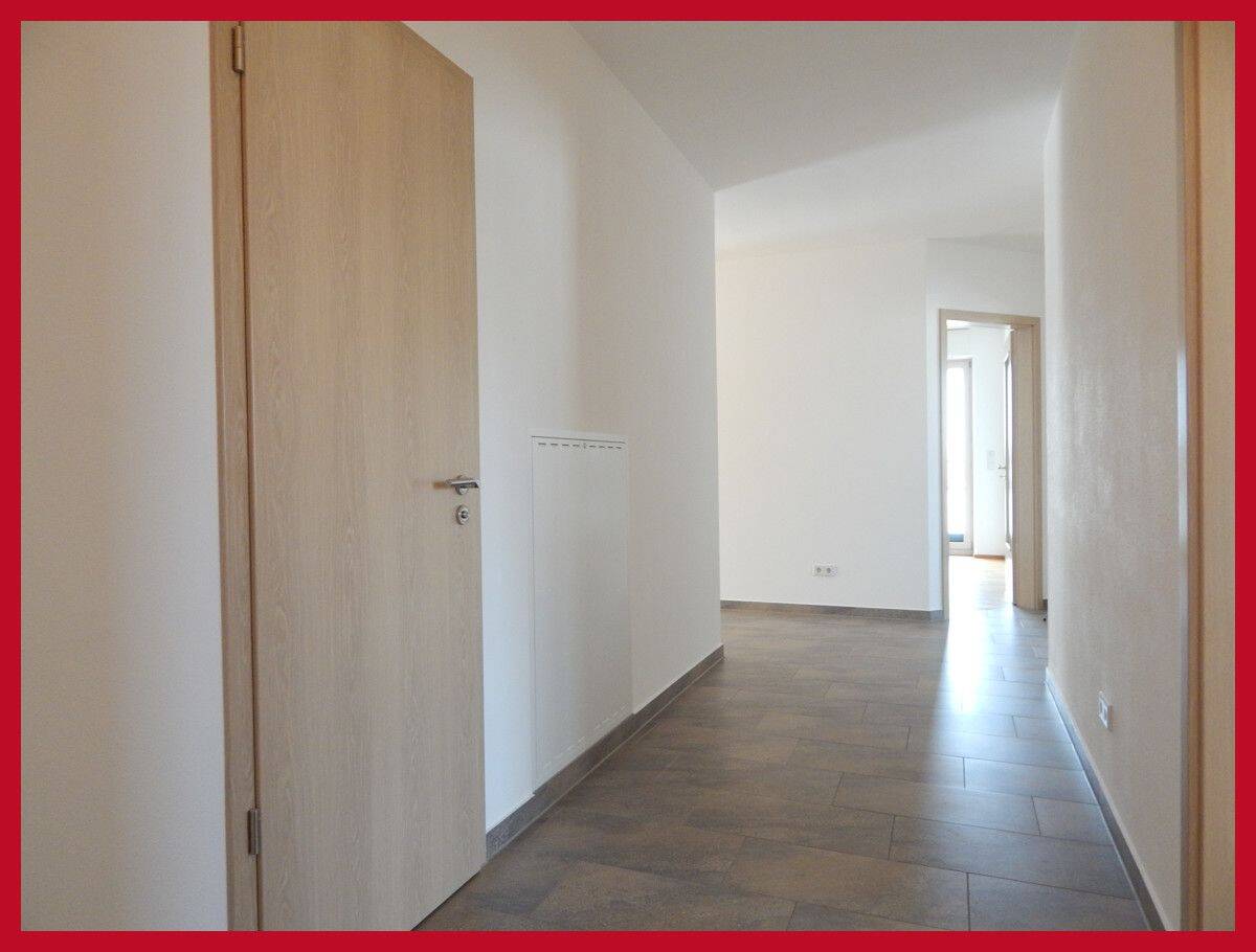 Anpruchsvolles Wohnen in bester Lage - 4 Zimmer Penthouse Wohnung in Freilassing - frei ab 01.10.26 – Freilassing – Vorschaubild 4