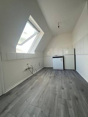 Frisch modernisierte 2,5-Zimmer-Dachgeschosswohnung in Dortmund-Brackel - sofort bezugsfrei – 44309 Dortmund – Vorschaubild 5
