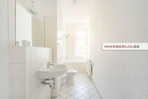IMMOBERLIN.DE - Lichtdurchflutete Altbauwohnung mit Lift in sehr beliebter Lage – 10439 Berlin – Vorschaubild 6