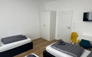 Möbliertes Zimmer, Auf Zeit & WG in Stuttgart ab 1 Monat flexibel mieten – 70329 Stuttgart – Vorschaubild 4