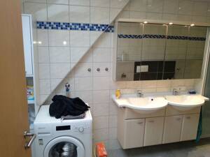 Zimmer in 4er WG Zentral Dachgeschoss WG-Zimmer 23 m² befristest / Probewohnen für 6 Monate. – 70186 Stuttgart – Vorschaubild 6
