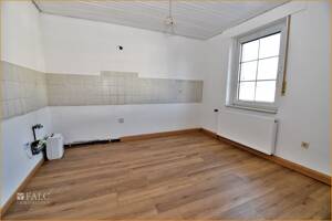 Bielefeld-Heepen.. 3 Familienhaus als solide Kapitalanlage mit Solar und PV - Anlage sucht neuen Eigentümer ! – 33719 Bielefeld – Vorschaubild 9