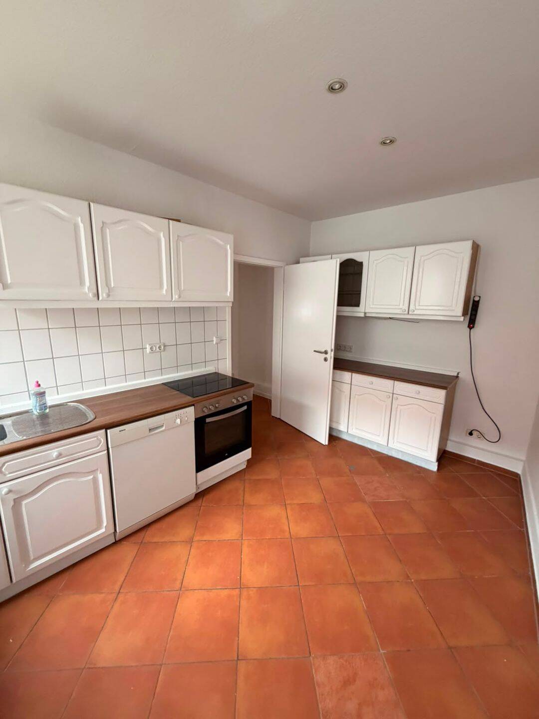 Frisch renovierte 2-Zimmer-Wohnung, Küche, Bad – Hannover – Vorschaubild 9