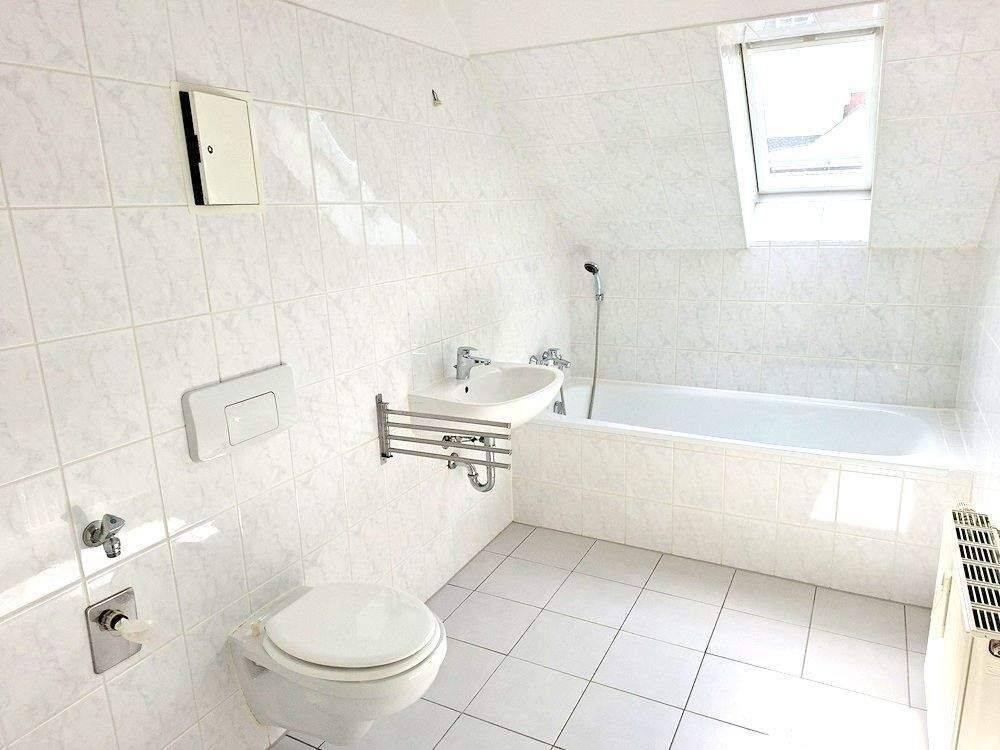 !! UNI-Nähe, 2-Raum-Dachgeschosswohnung mit Laminat !! – Chemnitz – Vorschaubild 5