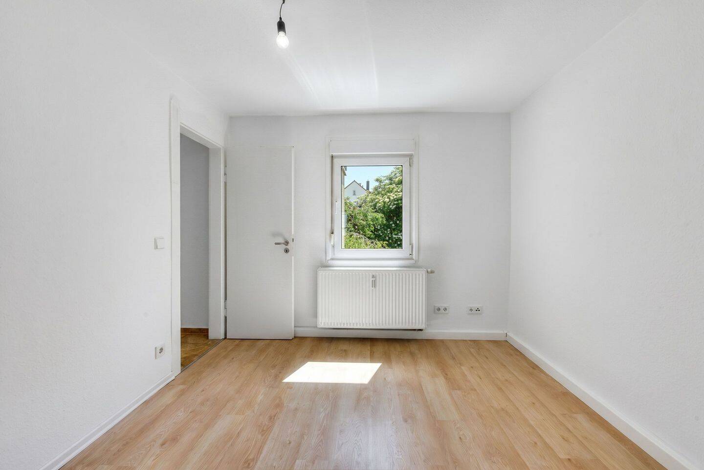 +++ 1.Obergeschoss-Etage - modernisiert, ruhig & zentrumsnah - inklusive Einbauküche +++