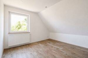 Flexibel wohnen. Modernisiertes Einfamilienhaus mit vielseitigen Nutzungsmöglichkeiten – 28717 Bremen – Vorschaubild 7